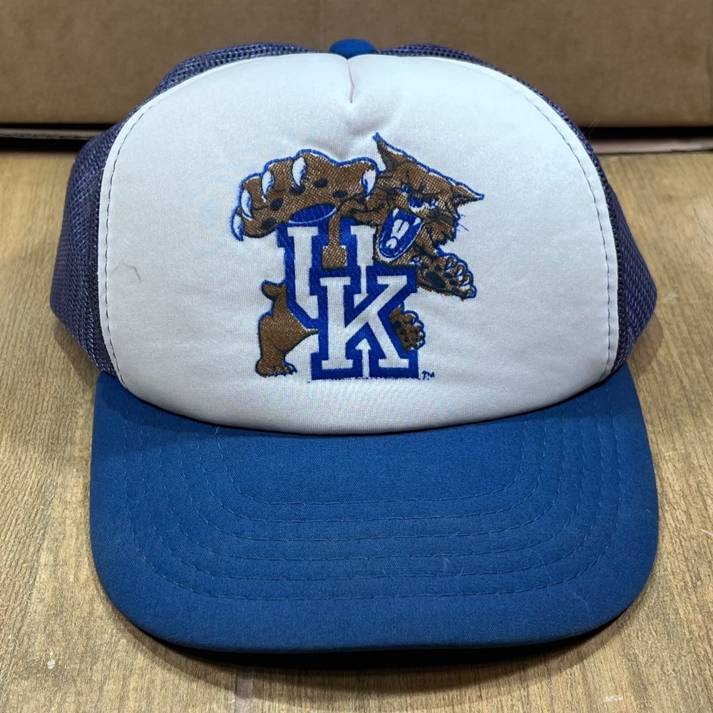 Vintage Yupoong University of Kentucky Wildcats Trucker Hat Blue White Snapback‎